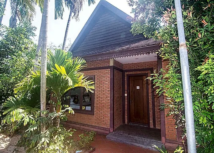Empire Hotel 3*