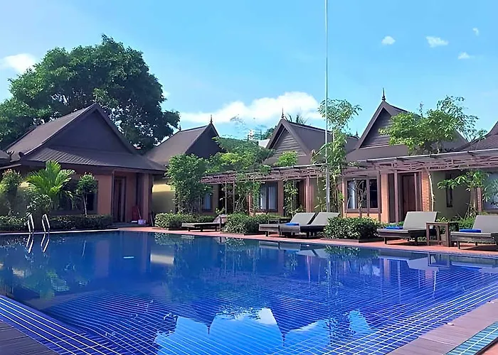 Empire Hotel 3*