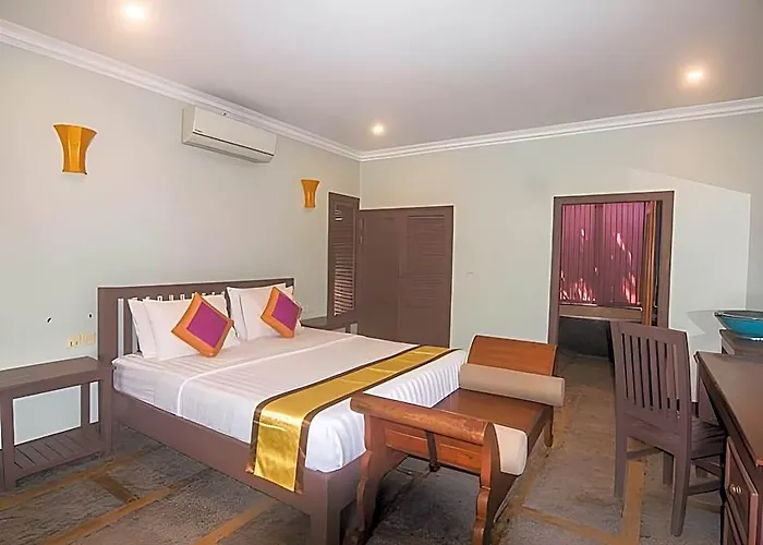 Empire Hotel